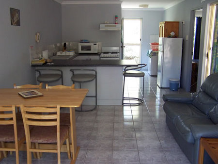 Palm Valley Motel And Holiday Units - Accommodation NT 2