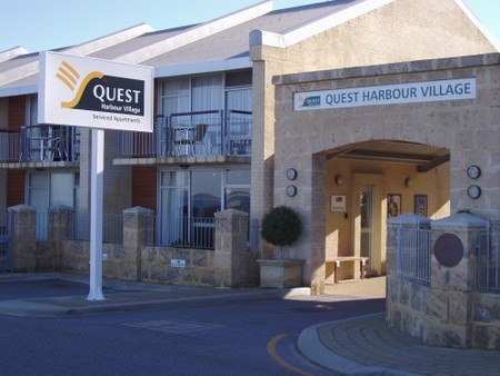 Quest Harbour Village - Accommodation Burleigh 3