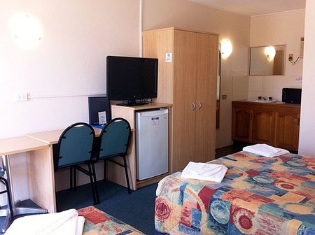 City Centre Motel - Accommodation Whitsundays 2