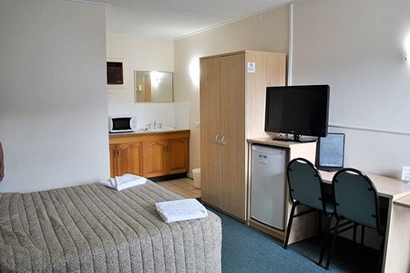 City Centre Motel - Accommodation Airlie Beach 4
