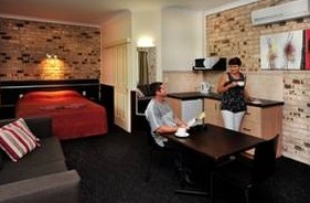 Highlander Motor Inn And Apartments - Accommodation Airlie Beach 5