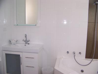 Anchorage At Victor Harbour Seafront Hotel - Accommodation Burleigh 3