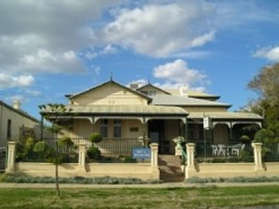 Meleden Villa - Accommodation Broken Hill