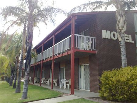 Barmera Hotel Motel - Dalby Accommodation