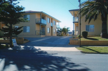AA Madalena Court Holiday Apartments - Accommodation Nelson Bay