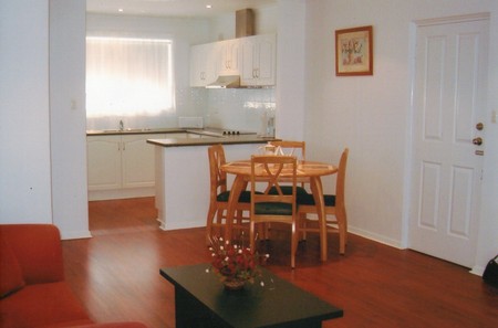 AA Madalena Court Holiday Apartments - Accommodation Tasmania 1
