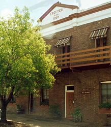 The Old Exchange Bed And Breakfast - Carnarvon Accommodation
