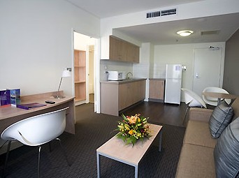 Hotel Ibis Melbourne - Accommodation Burleigh 3