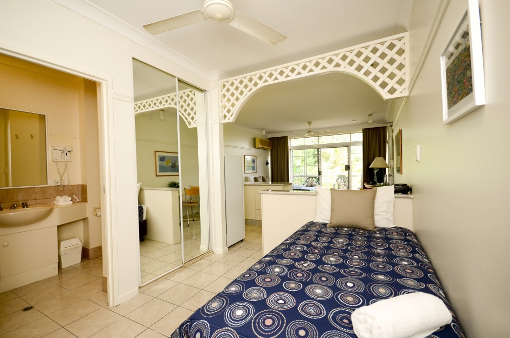 Reef Palms - Accommodation Airlie Beach 3