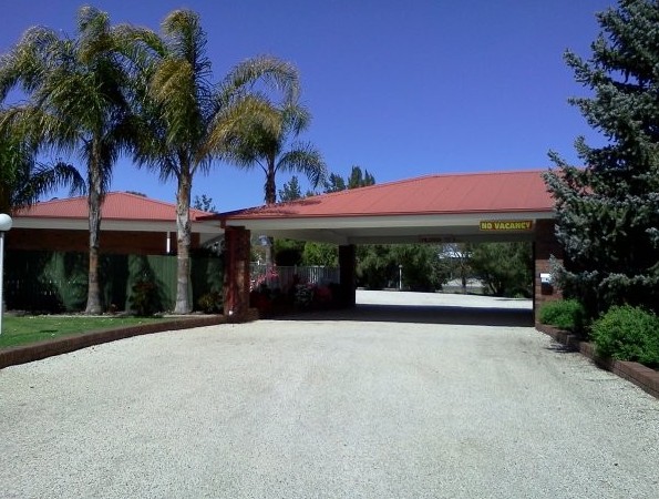 Golden Chain Border Gateway Motel - Accommodation Sunshine Coast