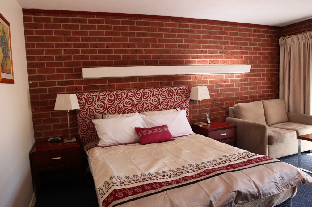 Carnegie Motor Inn and Serviced Apartments - Accommodation Sunshine Coast