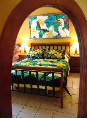 Airlie Beach Myaura Bed And Breakfast - Accommodation Find 3