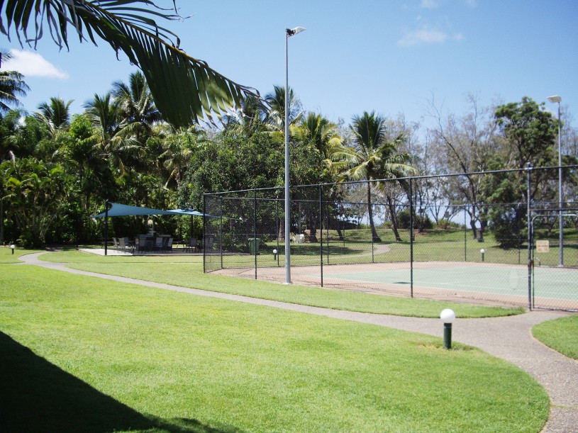 The Shores Holiday Apartments - Accommodation Airlie Beach 1