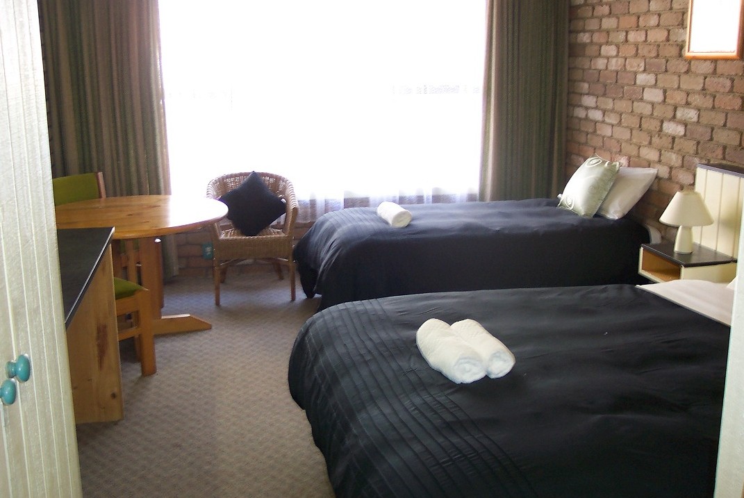 Farnham Court Motel - Tourism Noosa 5