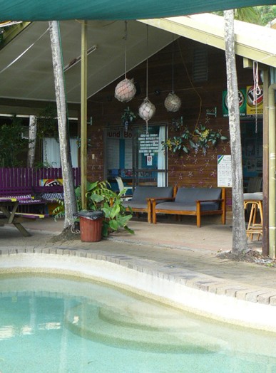 Backpackers By The Bay - Accommodation Airlie Beach 1