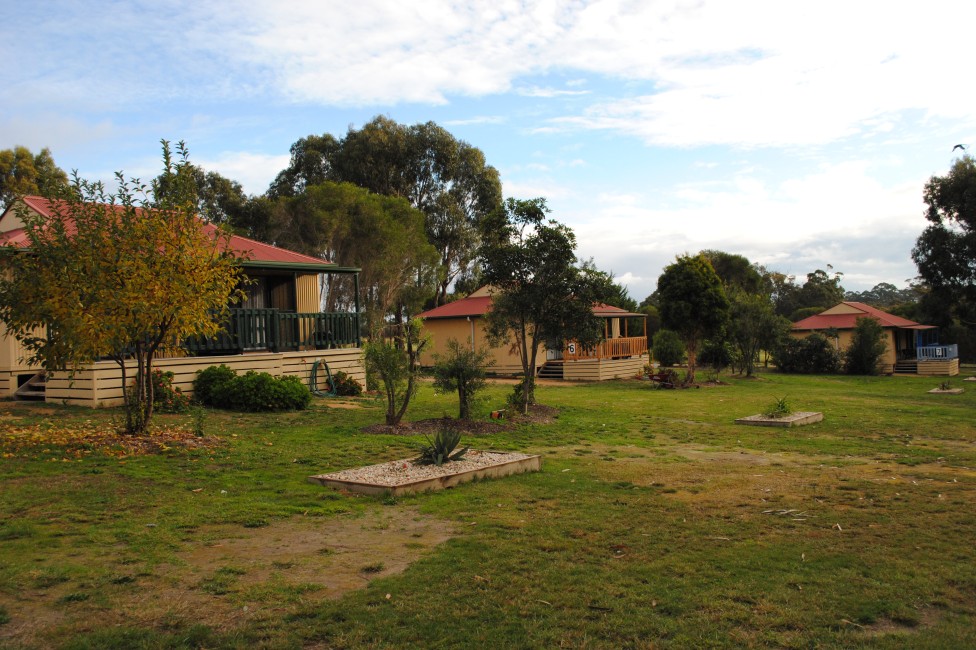 Lakes Entrance Country Cottages - Casino Accommodation