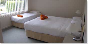 Southern Cross Holiday Apartments - Accommodation Whitsundays 2