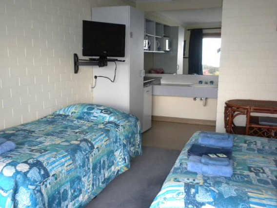 Skenes Creek Lodge Motel - Accommodation Airlie Beach 3