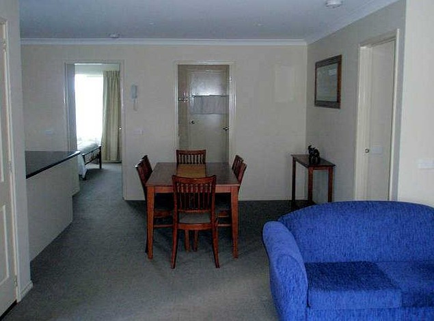 Victoria Lodge Motor Inn And Apartments - Accommodation QLD 1
