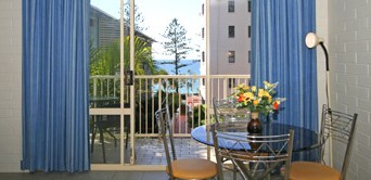 Surf Dance Holiday Units - Tweed Heads Accommodation