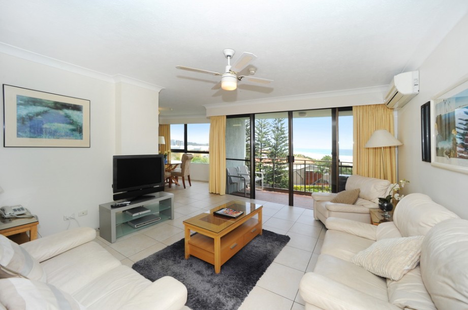 Princess Palm On The Beach - Accommodation Redcliffe
