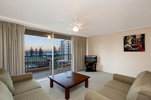 Rainbow Commodore Holiday Apartments - St Kilda Accommodation 4