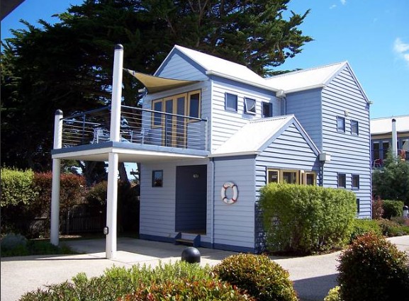 Rayville Boat Houses - Accommodation Nelson Bay