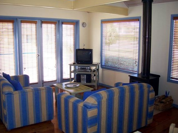 Rayville Boat Houses - Accommodation Airlie Beach 3