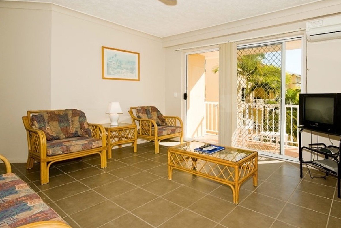 Bay Lodge Apartments - Accommodation QLD 2