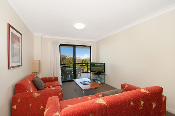 Sandcastles On The Broadwater - Coogee Beach Accommodation 3