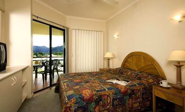 Tropic Towers Apartments - Accommodation Airlie Beach 2