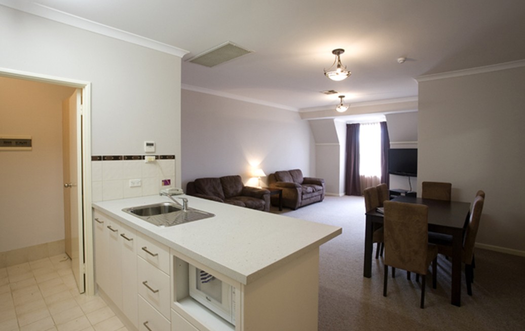 Regal Apartments - Accommodation NT 1