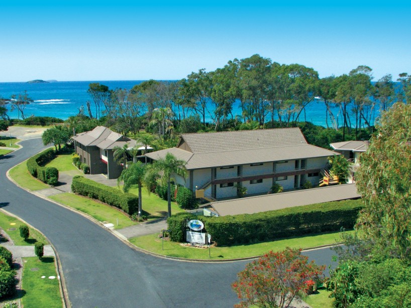 Absolute Beachfront Smugglers on the Beach - Accommodation Noosa