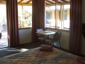 Desert Oaks Resort - Accommodation Tasmania 7