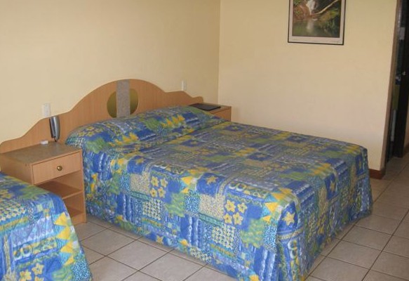 Paraway Motel - Accommodation Airlie Beach 1