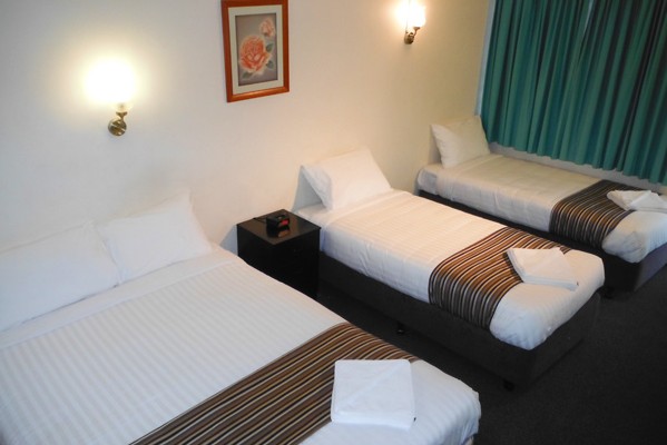 Coffs Harbour Pacific Palms Motel - Accommodation Airlie Beach 2