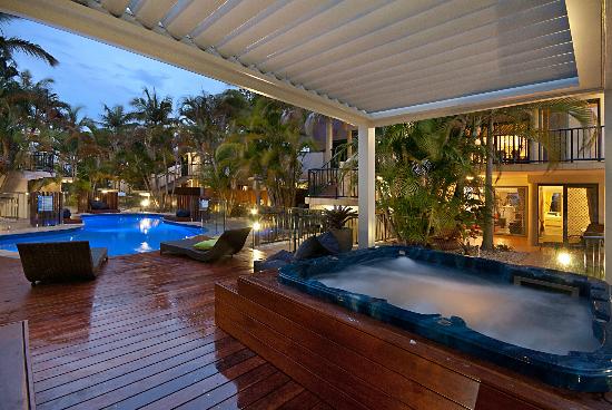 Outrigger Bay Apartments - Accommodation QLD 13