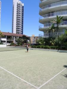 Surfers Mayfair - Accommodation Airlie Beach 7
