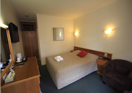 Comfort Inn Aviators Lodge - Accommodation Airlie Beach 2