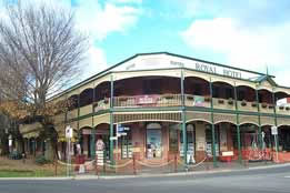 Royal Hotel Daylesford - Redcliffe Tourism