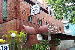Acacia Inner City Inn - Accommodation Main Beach 0