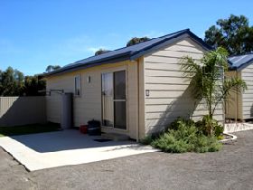 Moonta Bay Cabins - Accommodation in Surfers Paradise