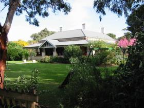 Yankalilla Bay Homestead Bed and Breakfast - Redcliffe Tourism