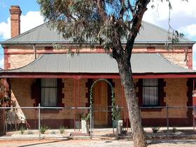 Meaney's Rest - Grafton Accommodation