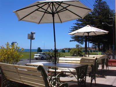 Anchorage at Victor Harbor Seafront Hotel - St Kilda Accommodation