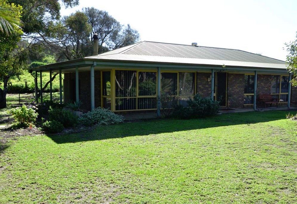 The Beach House - Normanville - Kingaroy Accommodation
