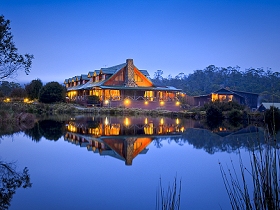 Peppers Cradle Mountain Lodge - Tourism Canberra