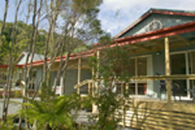 Crays Accommodation - The Esplanade - Accommodation Cooktown