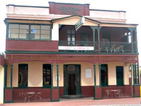 Central Hotel Zeehan - Accommodation VIC