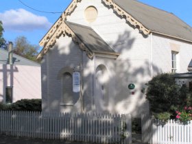 Old Wesleyan Chapel - Grafton Accommodation 0
